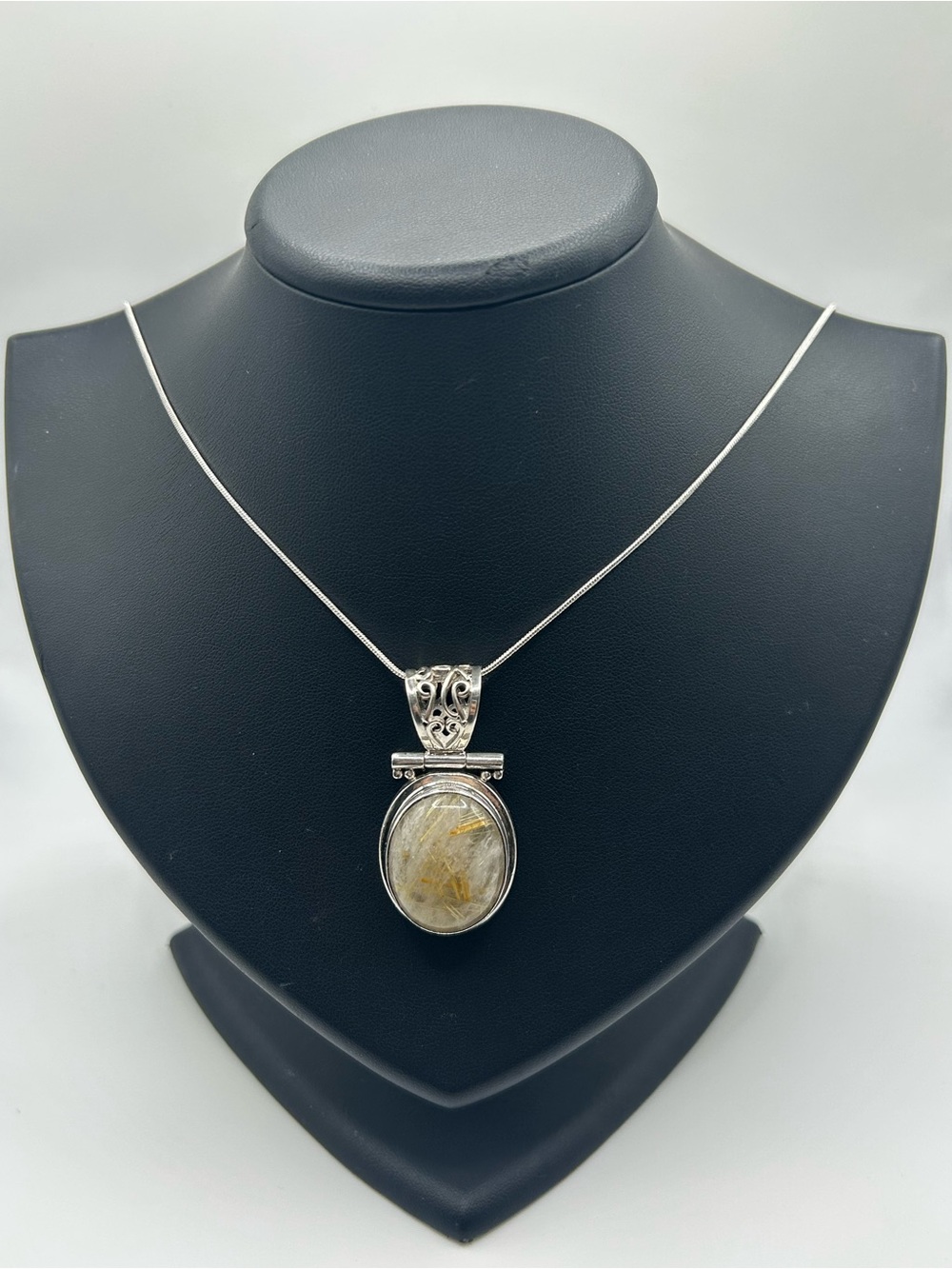 #112308-092626 925 sterling silver rutilated quartz necklace